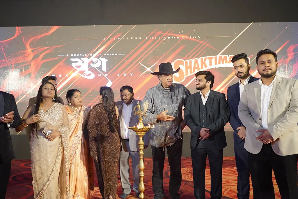 Guests and Mujahid Azimabadi at the lamp lighting ceremony